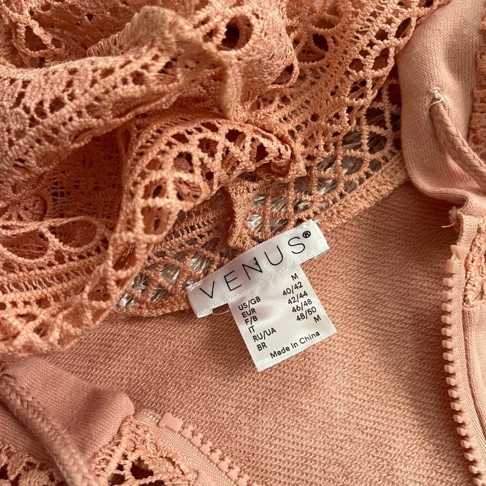 NWOT Venus Crochet Beach Cover Up/Dress with Hood - Picture 12 of 14